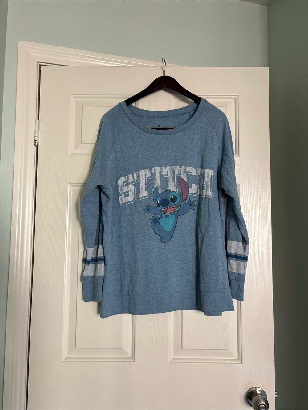 Disney Lilo & Stitch Light Blue Striped Sleeve Graphic Shirt Size XL